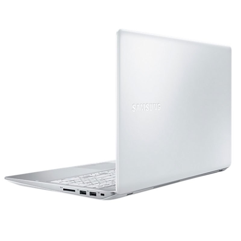 三星(SAMSUNG)NP500R4K-X03CN 14英寸笔记本电脑(i5-5200U 4G 500G白)