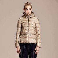 杰奥女士甜美学院风连帽斗篷型羽绒服