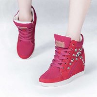 宝人(Boree) 专柜同步女款酒红铆钉时尚内增高鞋BRW80820酒红