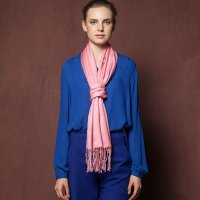 丝绒精纺素色围巾 粉色