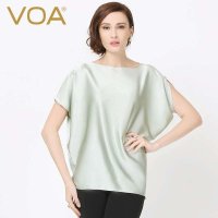 VOA 浅绿色弹力缎桑蚕丝T恤女 宽松简约桑蚕丝蝙蝠袖圆领上衣B5852
