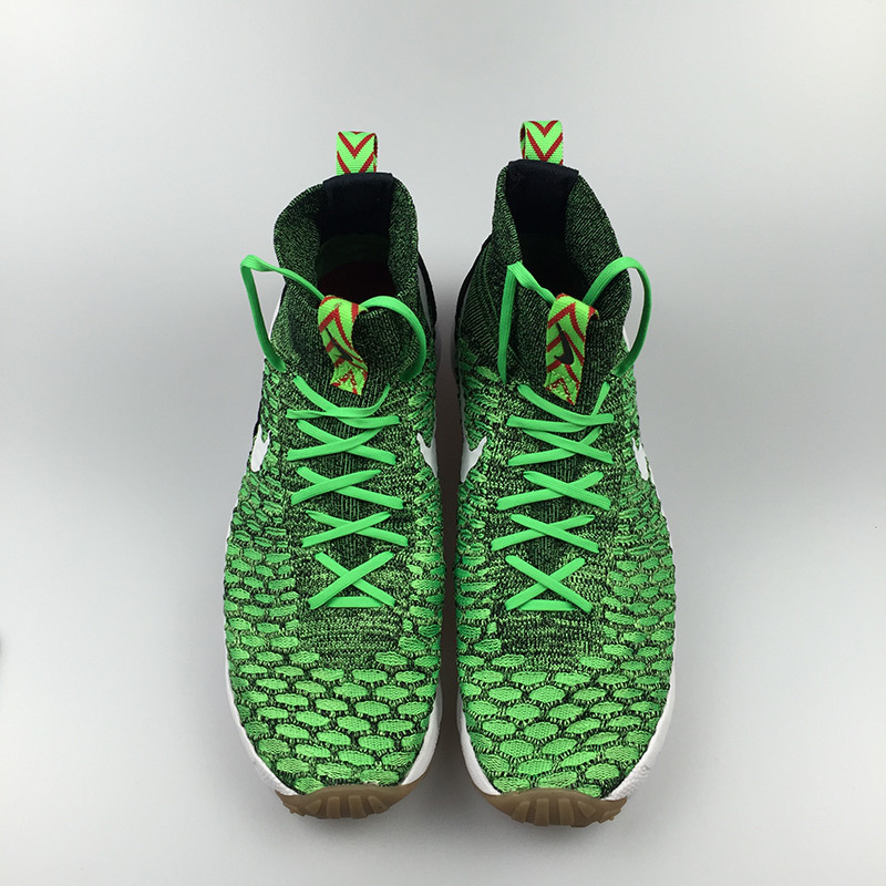 816560-300 AIR FOOTSCAPE MAGISTA FLYKNIT 小吕布