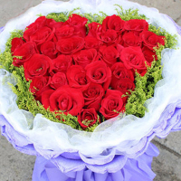 [甜蜜爱情]33枝红玫瑰花束A款 鲜花配送 帮客服务