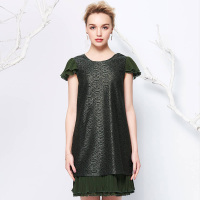 时尚气质别致V领宽松连衣裙