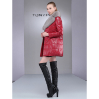 汤尼.保罗TONYPAULO女款高贵大方狐狸毛领羽绒皮衣红色