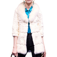 别致玫瑰花图案狐狸毛领中长款兔毛外套