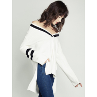 领口撞色套头衫