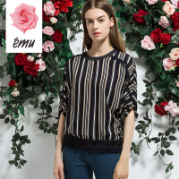 emu/依妙红玫瑰新款秋冬新品时尚女装竖纹七分袖宽松圆领套头上衣_rVa34