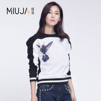 女款白色圆领大雁印花长袖卫衣