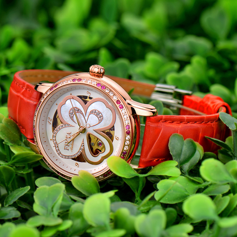 飞亚达(FIYTA)手表 四叶草系列自动机械表 时尚休闲皮带腕表高清大图