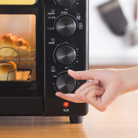 小熊(Bear)电烤箱 DKX-C32U5 32L大容量 高难度烘烤 均衡上下独控 长定时旋转烤叉 家庭烘焙机