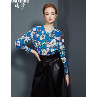 圆领雏菊太阳花长袖印花打底衫MC21630868