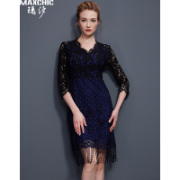 花瓣V领七分袖流苏裙摆双色蕾丝连衣裙MD21630838