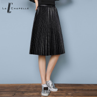 拉夏贝尔2017秋冬新款黑色中腰亮光长裙百褶裙半身裙女10008872