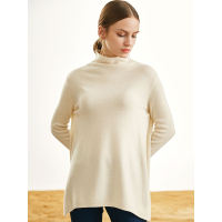 简约半高领修身羊绒衫