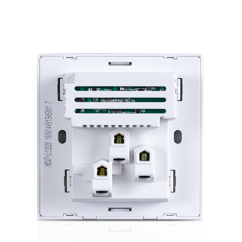 正泰CHNT插座面板带双USB充电五孔插座直流5V 3100MA 10A雅白86型7L系列NEW7-L13220