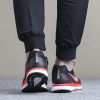 耐克男鞋17秋季新款网面透气缓震休闲运动跑步鞋880555-006