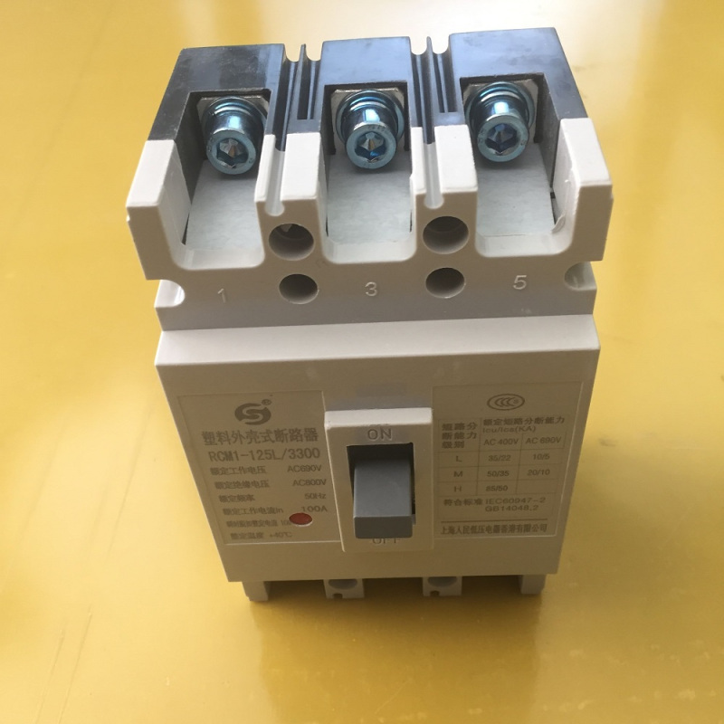 断路器400A
