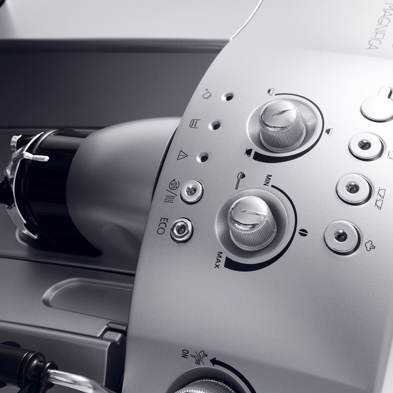 德龙Delonghi 意式家用全自动咖啡机 ESAM4200S （台