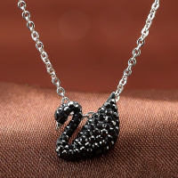 Swarovski施华洛世奇 小号黑天鹅水晶项链5347330