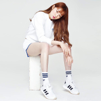 ADIDAS阿迪达斯卫衣女子运动休闲装卫衣套头衫BK5993白色