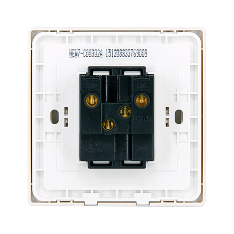 正泰CHNT 开关面板 二开单控墙壁电源开关插座 高贵白NEW7-C00300A