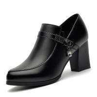 莱卡金顿2017新款春季女鞋黑色尖头高跟鞋女士皮鞋粗跟单鞋英伦风工作鞋子6114