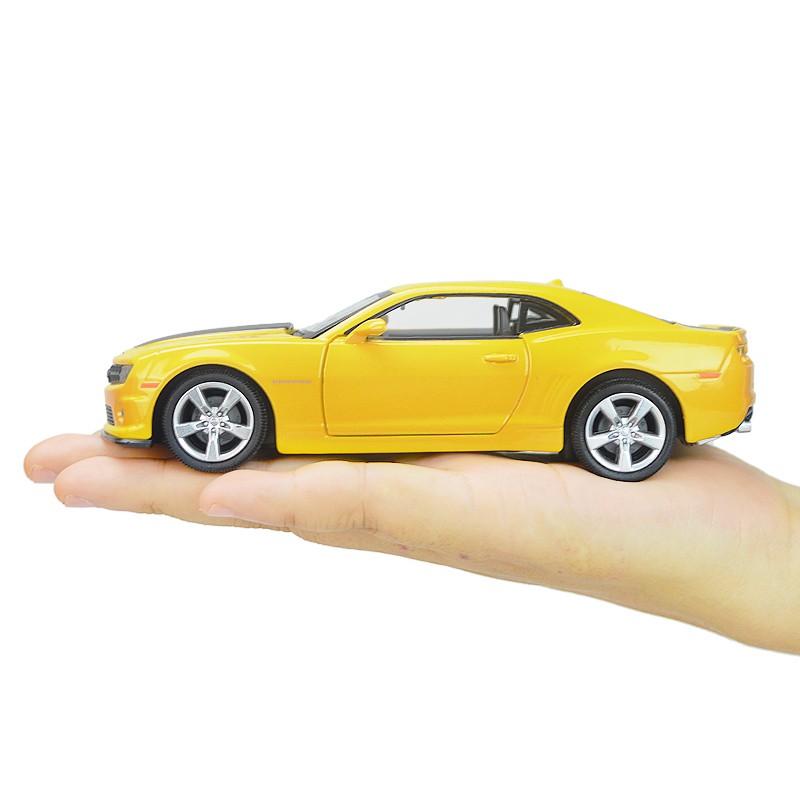 彩珀1:32雪佛兰科迈罗大黄蜂汽车模型仿真合金车模精品车模玩具车男孩宝宝礼物 颜色随机