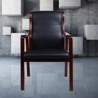 黑色仿皮椅面、木制四脚架、木制扶手
