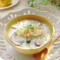 香 菇 鸡 肉 粥 840g