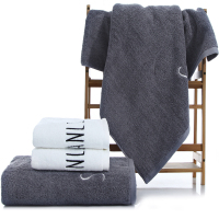 三利 纯棉 精梳棉臻品素色绣字加厚大浴巾1条 70×140