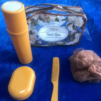 國産 洗漱套装 (含刷牙杯梳子香皂盒浴花)(单位:个)