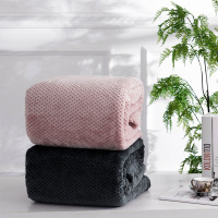 金貂绒菠萝格雕花毯 180*200cm