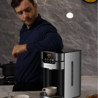 迈卡罗 即热式饮水机家用台式 迷你速热电热水壶 MC-3101