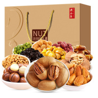 恋 坚果礼盒套餐(瓜子,维之王蜜饯,开心果,薄壳巴旦木,大杏核,酥糖,橙子2 个,耙耙柑2个)