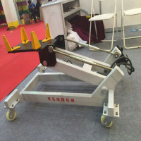 汽 车 后桥拆装托车