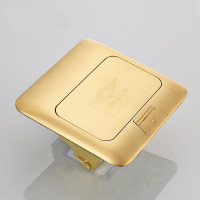 单相二、三极插座220V，16A，暗装，白色 防水 防踢耐磨