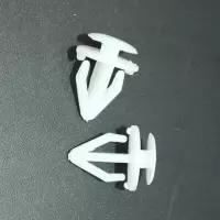 TLSF 前车门内衬板卡扣 东风EQ2102