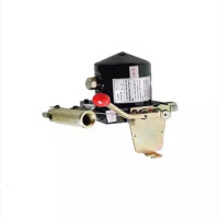 军车器材东风康明斯运输车eQ1118/EQ2102军车配件驾驶室翻转机构举升油泵油缸举升泵总成