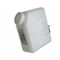 南京依维柯喷水壶 洗涤水壶前挡风玻璃洗涤器雨刮喷水壶