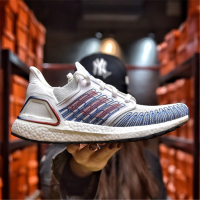 阿迪达斯跑步鞋EG0712白蓝红