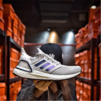 阿迪达斯跑步鞋EG8451白色