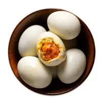 正宗红心流油烤鸭蛋