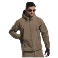 兵行者 男户外薄款冲锋衣软壳TAD冲锋衣鲨鱼皮运动服装 卡其色上衣 M