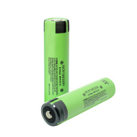 松下全新原装正品NCR18650锂电池3.7V可充电高容量强光手电筒电蚊拍唱戏机即配送单槽充电器