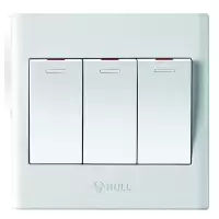 公牛 BULL G06K311Y G06三位单控带荧光面板开关 G06K311Y(包装数量 1个)