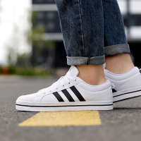 阿迪达斯 FV8086 板鞋