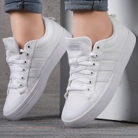 阿迪达斯(adidas)女子休闲运动鞋FV8099