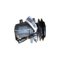 力洛丰-东风EQ2102 EQ1118GA空调压缩机总成