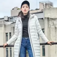 鸭鸭(yaya)女士冬季轻薄中长款过膝收腰羽绒服外套
